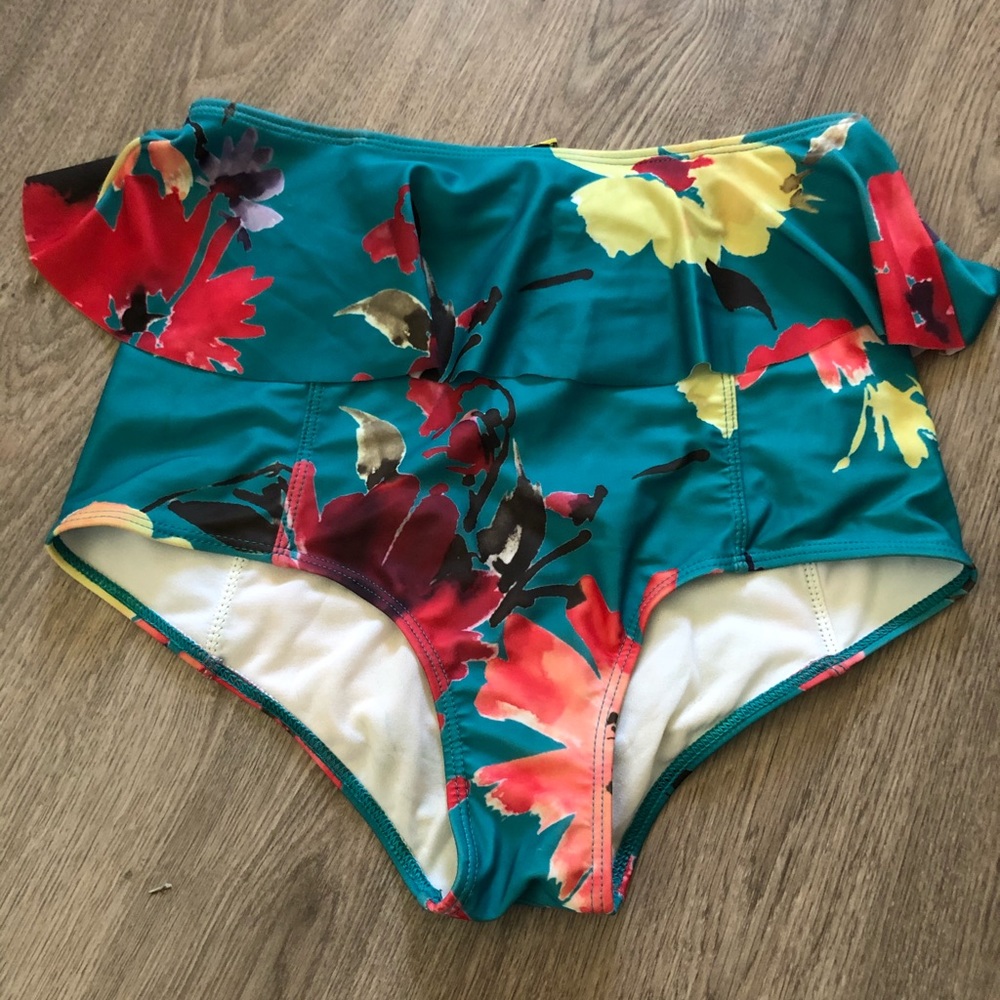 Kortni Jeane Oversized Floral Peplum Bottoms